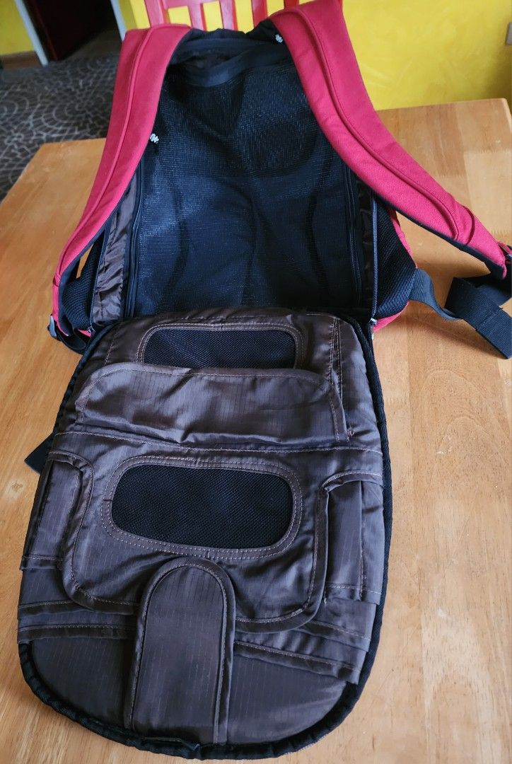 Classic Crumpler Camera Backpack (Category: Camera Bags & Carriers) located in Antipolo. Submitted by saslbs (Listing ID 1326413943, Image 3). Description: ❤️Classic Crumpler Camera backpack with lots of pockets for related camera stuff in good condition . 3.5k Payment thru g-cash. Delivery thru Lbc or lalamove care of buyer..