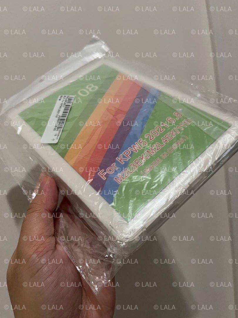 Clear Case - Kindle Paperwhite 5 (Category: Cases & Sleeves) located in Taguig. Submitted by lala.qtyyy (Listing ID 1326372080, Image 2). Description: Clear case for Kindle Paperwhite 5 (11th gen), 6.8” WITH corner bumps *shipping fee by buyer, book your own rider :).