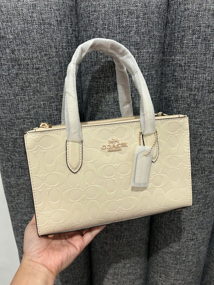Coach Nina Caryall‼️ (Category: Luxury Bags & Wallets) located in Las Pinas. Submitted by yhn_boutique (Listing ID 1326347425, Image 1). Description: Bnew w/ complete inclusions Actual pic posted Sameday delivery thru lalamove Dm .