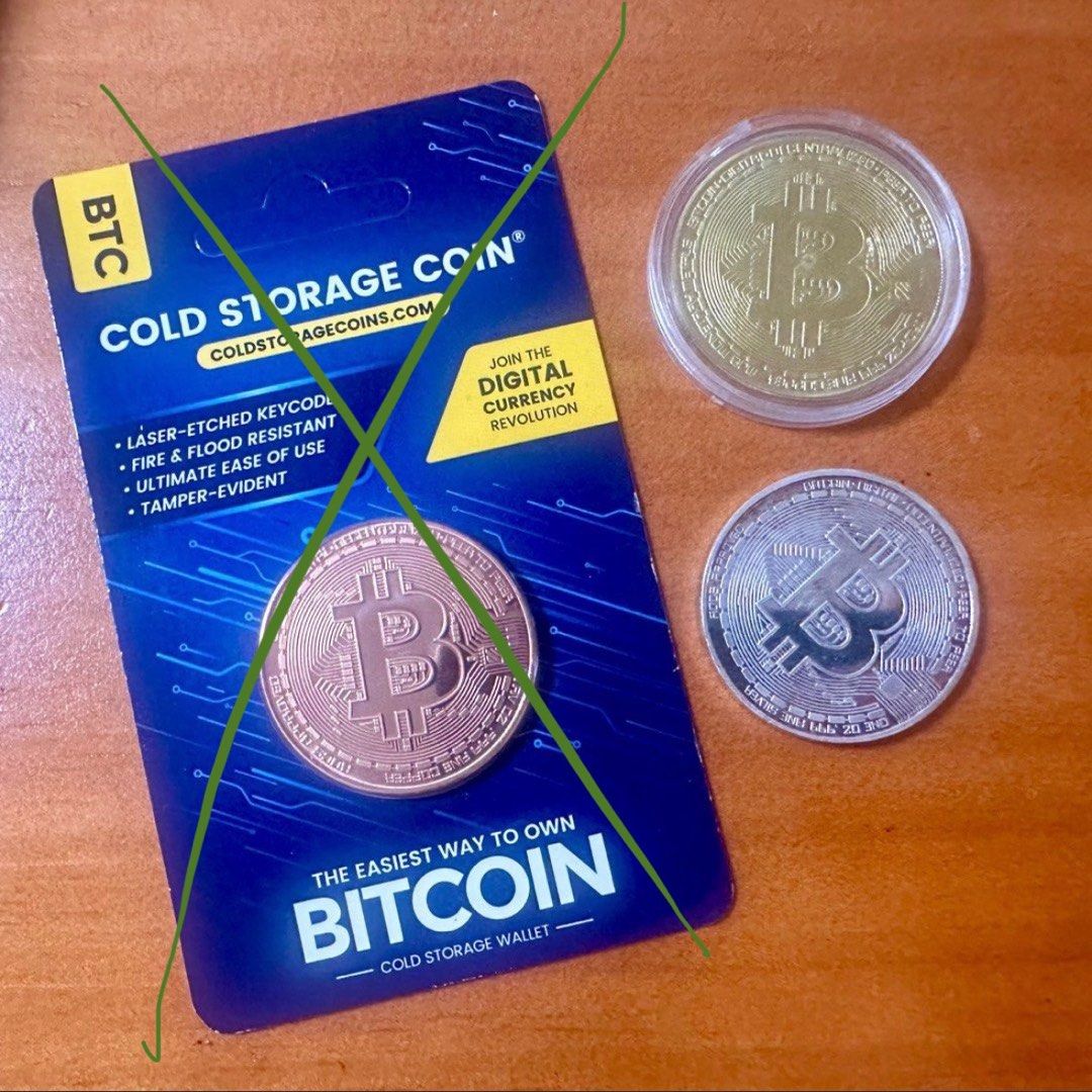 Cold Storage Coin Wallet BTC Bitcoin Souvenirs, Hobbies & Toys, Memorabilia  & Collectibles, Vintage Collectibles on Carousell