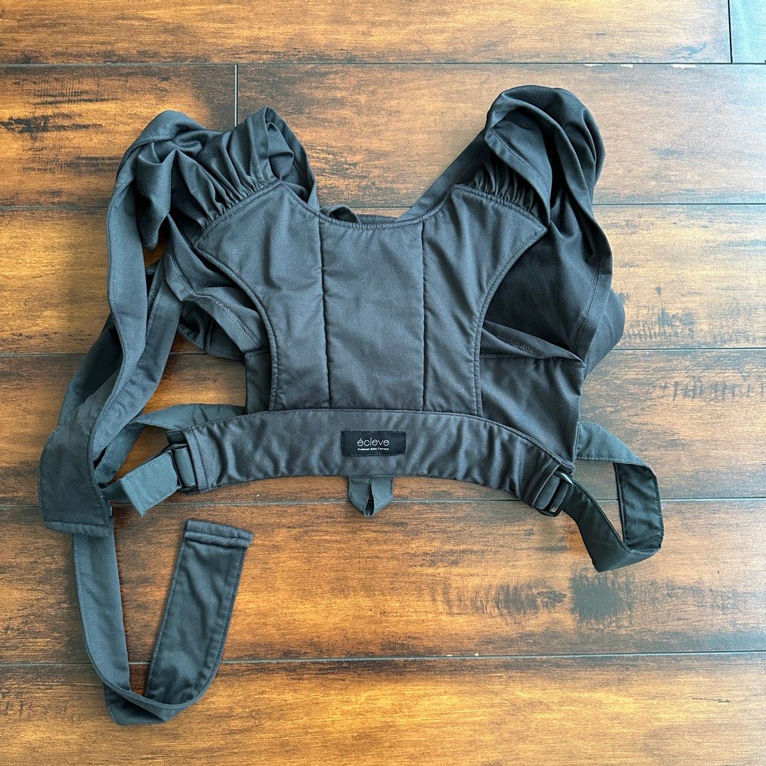 Eceleve baby sling (Category: Carriers & Slings) located in Quezon City. Submitted by rework. (Listing ID 1326356939, Image 1). Description: Price as posted.