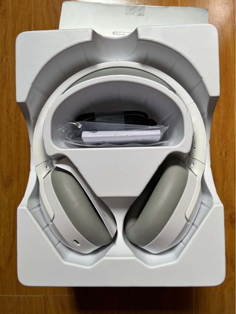Edifier w820nb (Category: Headphones & Headsets) located in Sorsogon. Submitted by honnie_gonlie (Listing ID 1326339249, Image 3). Description: Original Edifier w820nb color white/blanc. Like new Bluetooth V5.0 Connectivity Headphones w/ Active Noise Cancellation Lightweight Design Hi-Res Audio Game Mode 49hours Playback Time Payment: BDO/BPI/GCASH Shipping: LBC/JRS/J&T.