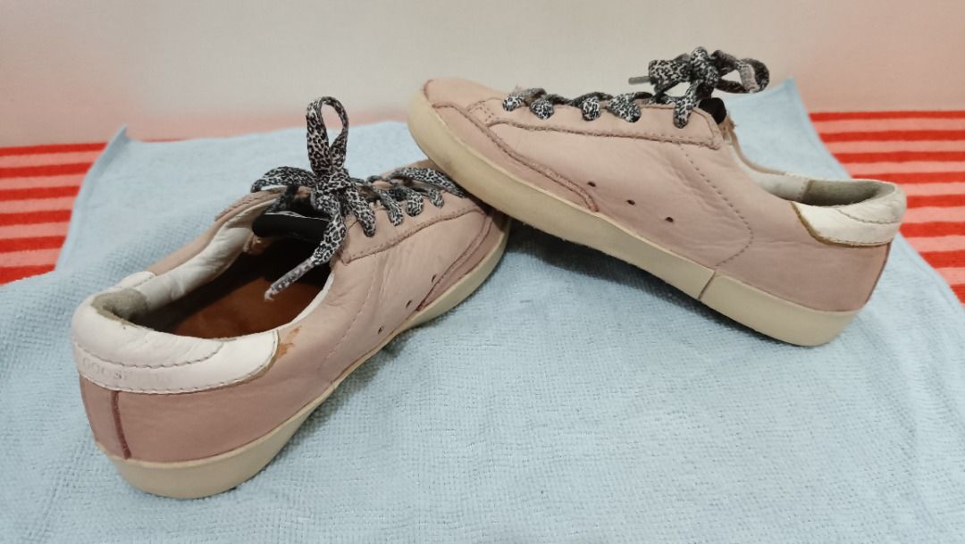 Golden Goose Deluxe Brand (Category: Sneakers & Footwear) located in Binangonan. Submitted by easternthriftingph (Listing ID 1326444219, Image 3). Description: Brand : Golden Goose Deluxe Brand Condition : Used without Box Size : 28 EUR Price : 800.00 Payment : Gcash or Paypal Shipping : LBC Shipping Fee : Buyer .