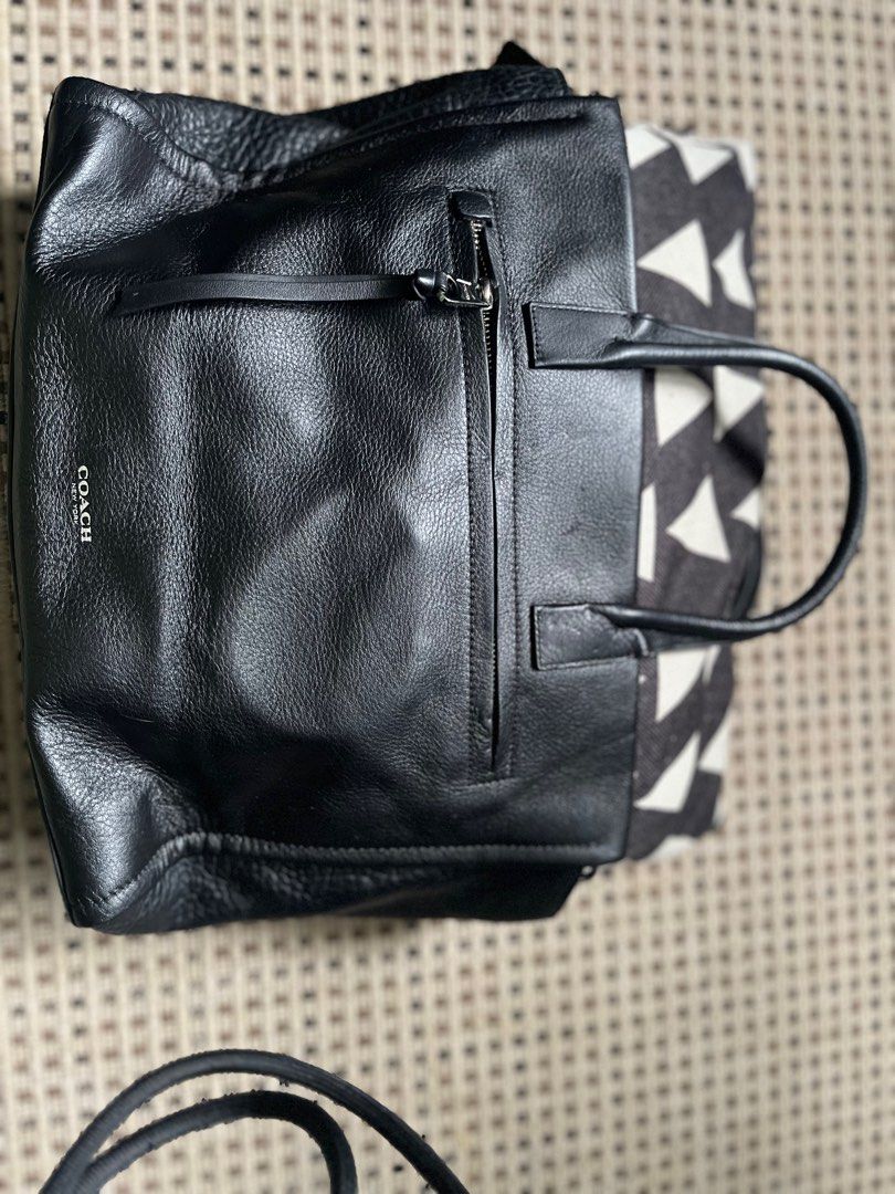 Handbag (Category: Shoulder Bags) located in Singapore. Submitted by catlady3 (Listing ID 1326396708, Image 7). Description: .
