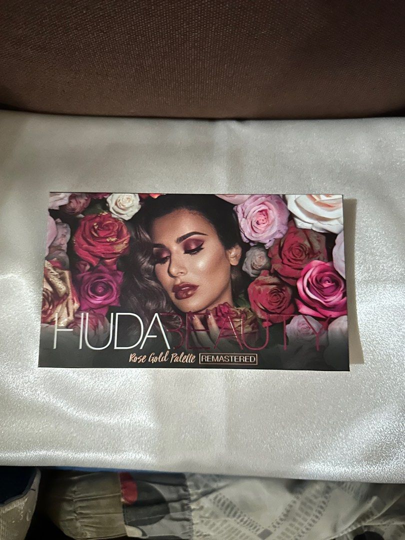 HUDA BEAUTY ROSE GOLD REMASTERED PALETTE (Category: Makeup) located in Quezon City. Submitted by fcrimando (Listing ID 1326355830, Image 3). Description: .