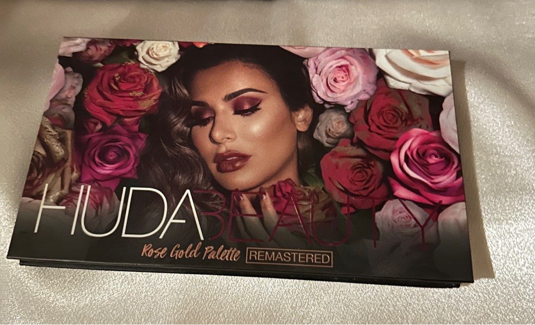 HUDA BEAUTY ROSE GOLD REMASTERED PALETTE (Category: Makeup) located in Quezon City. Submitted by fcrimando (Listing ID 1326355830, Image 1). Description: .