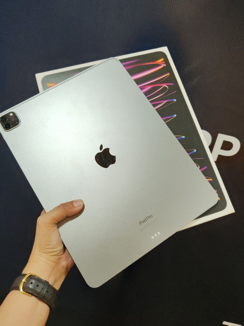 Ipad pro M2 128 12.9 Wifi (Category: iPad) located in Quezon City. Submitted by ronalynac40976 (Listing ID 1326386200, Image 1). Description: Ipad pro M2 128 12.9 Wifi slightly use with box, same imei, charger good condtion pick up store in greenhills shopping center we ship nationwide via lbc +SF we accept ggives & spaylater +% we accept creditcard bu installment+% dm or call for fast transaction 09279500069/09425544556 located #Aquariuma area s