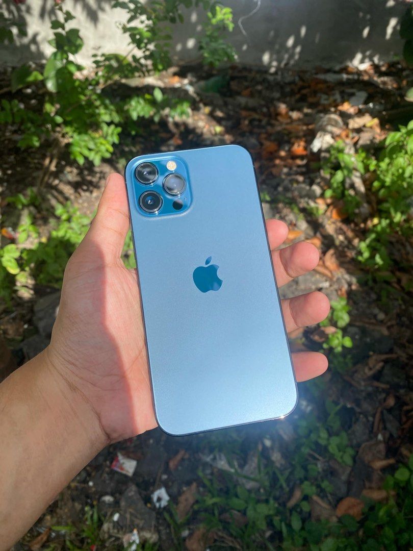 iPhone 12 Pro Max (Category: iPhone 12 Series) located in Manila. Submitted by all_abt_ios.2 (Listing ID 1326469308, Image 2). Description: iPhone 12 Pro Max 128gb Factory unlock Still looks new 85% battery health.