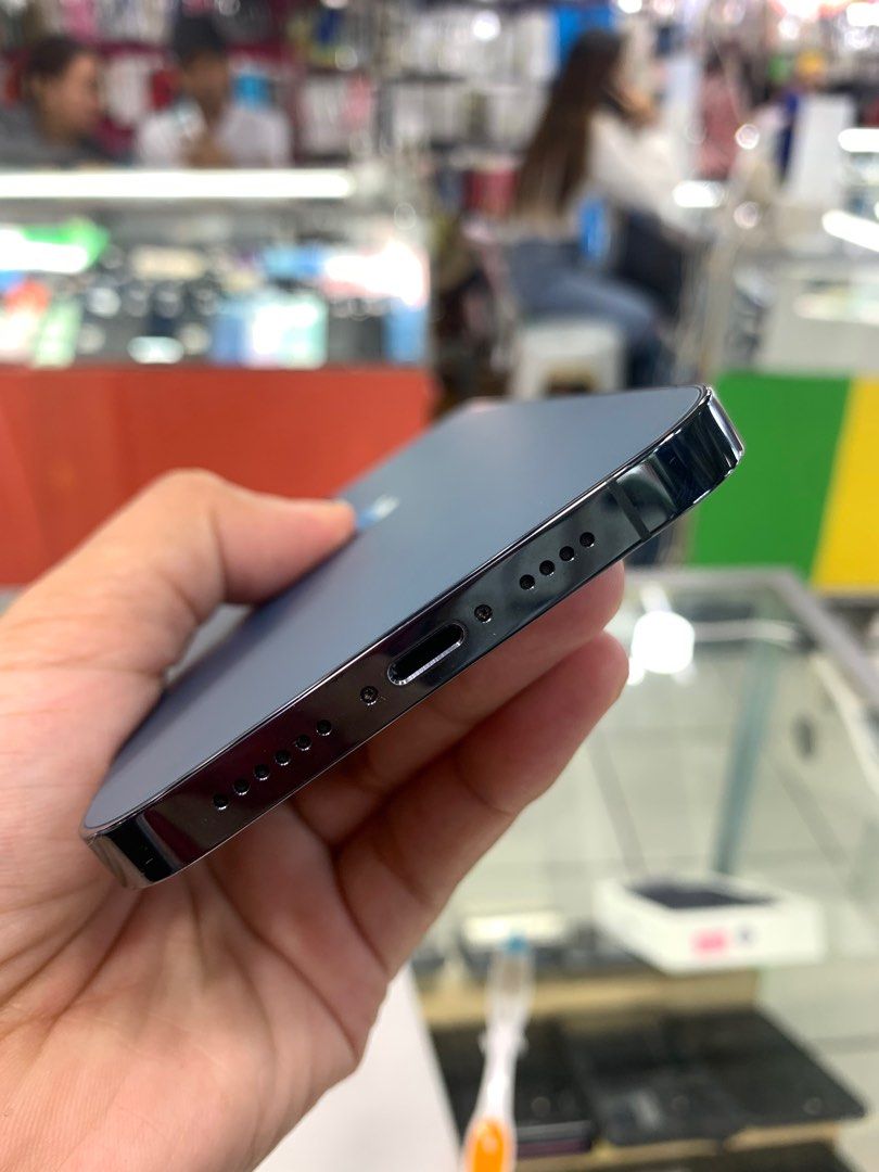 iPhone 12 Pro max (256gb) Smartlock (Category: iPhone 12 Series) located in Manila. Submitted by arzillah (Listing ID 1326468384, Image 3). Description: iPhone 12 Pro max 256gb 95% battery health Factory unlock Ntc approve Smart lock Slightly use Makinis No issue All working Open for COD/COP + SF Manila area (sameday delivery) Province area (via LBC) required DP to avoid cancellations Physical store: Greenhills Shopping Center, 2ndfloor Contact#: