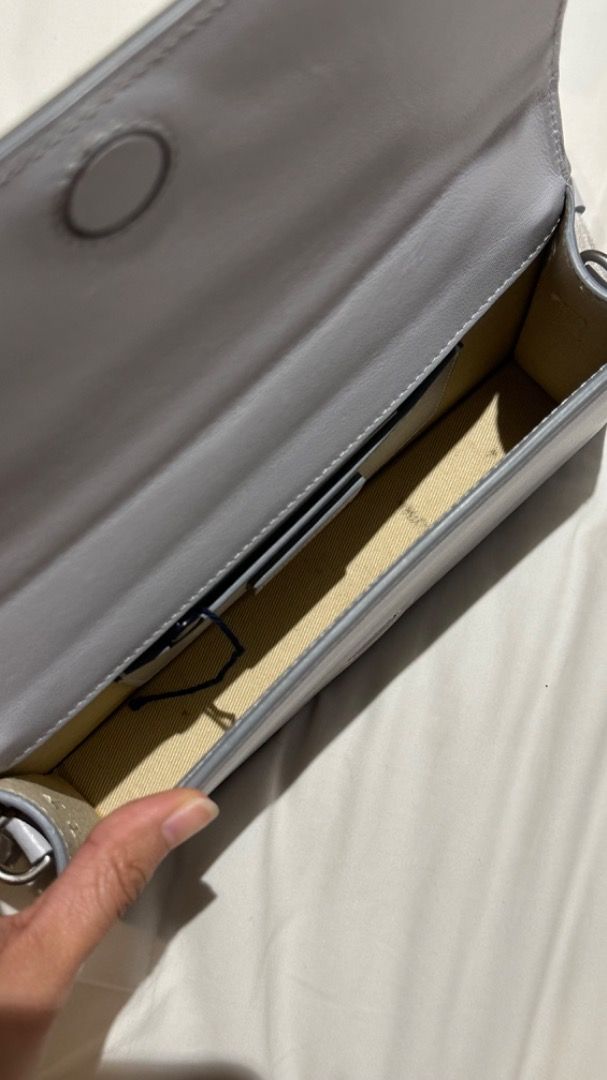 Jacquemus Le Bambino Homme - Light Grey, Barang Mewah, Tas 