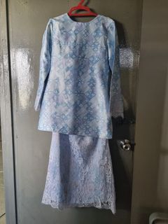 Kurung lace exclusive” For Sale | Muslimah Fashion | Carousell ...