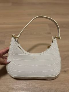 （分類：）位於 。 由 shermannn 提交（商品編號 1326474486，圖片 1）。簡介： 。