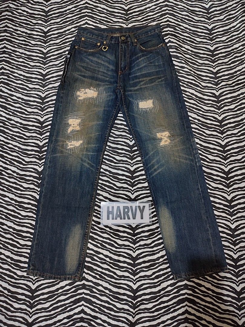 Levi's x Mastermind (Category: Jeans) located in Cebu City. Submitted by haryvyylyynn (Listing ID 1326328705, Image 1). Description: Levi's Mastermind size 31 on tag 1350.
