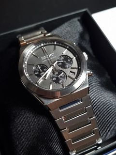 (Category: ) located in . Submitted by notorious_watches (Listing ID 1326465810, Image 1). Description: .