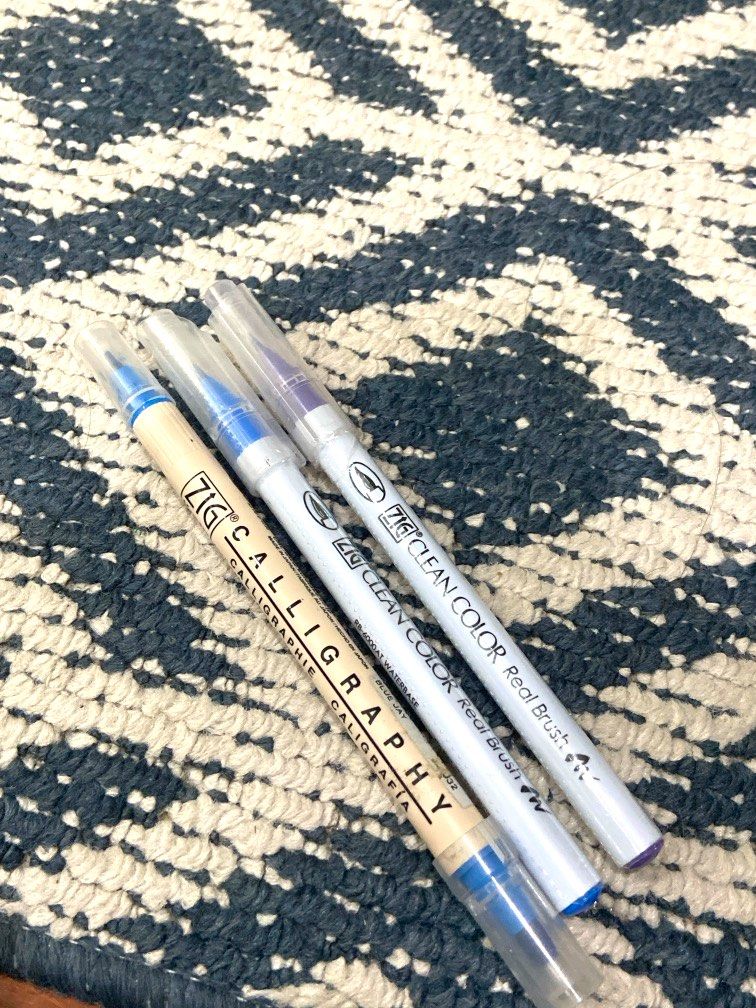 MUJI, ZIG Colored Pens (Category: Stationery & School Supplies) located in Quezon City. Submitted by 072500 (Listing ID 1326337375, Image 3). Description: BRAND NEW Stationery set, Muji & Zig assorted pens.
