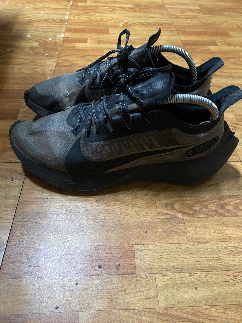 Nike gravity black top