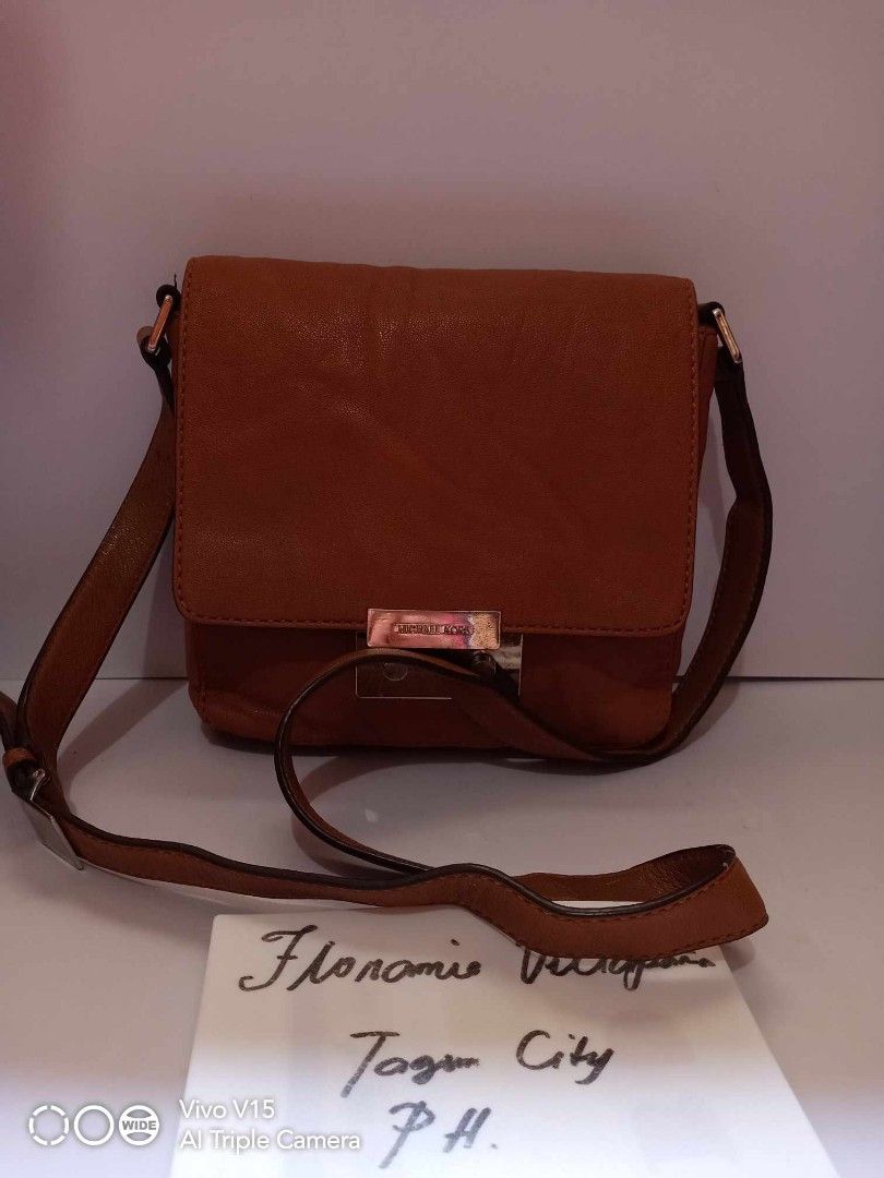 orig.mk (Category: Luxury Bags & Wallets) located in Tagum. Submitted by luxbagelyas (Listing ID 1326362385, Image 1). Description: genuine leather small size with sign of use good condition.