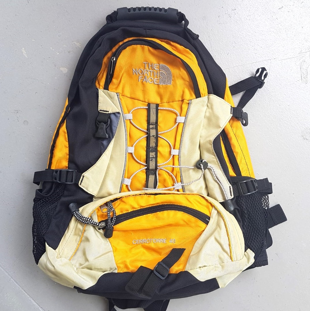 north face backpack cerro torre 40 The The North Face Terra 40L Hiking Backpack NF0A87C3 4GZ KT0 TNF Black/Asphalt Grey with a volume of 40 liters and a weight of only 1.42 kilograms The North Face Terra 40