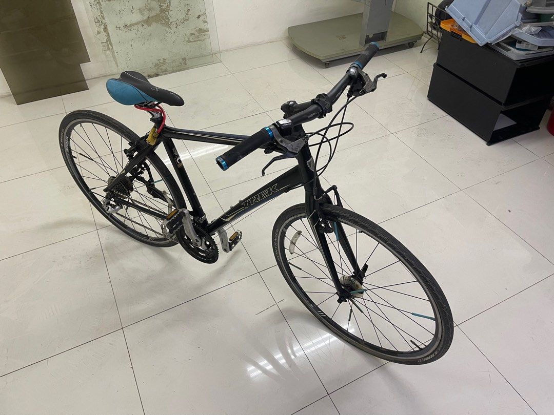 TREK 7.5FX 20BK 2011 model Sports Equipment Bicycles Parts Bicycles on Carousell