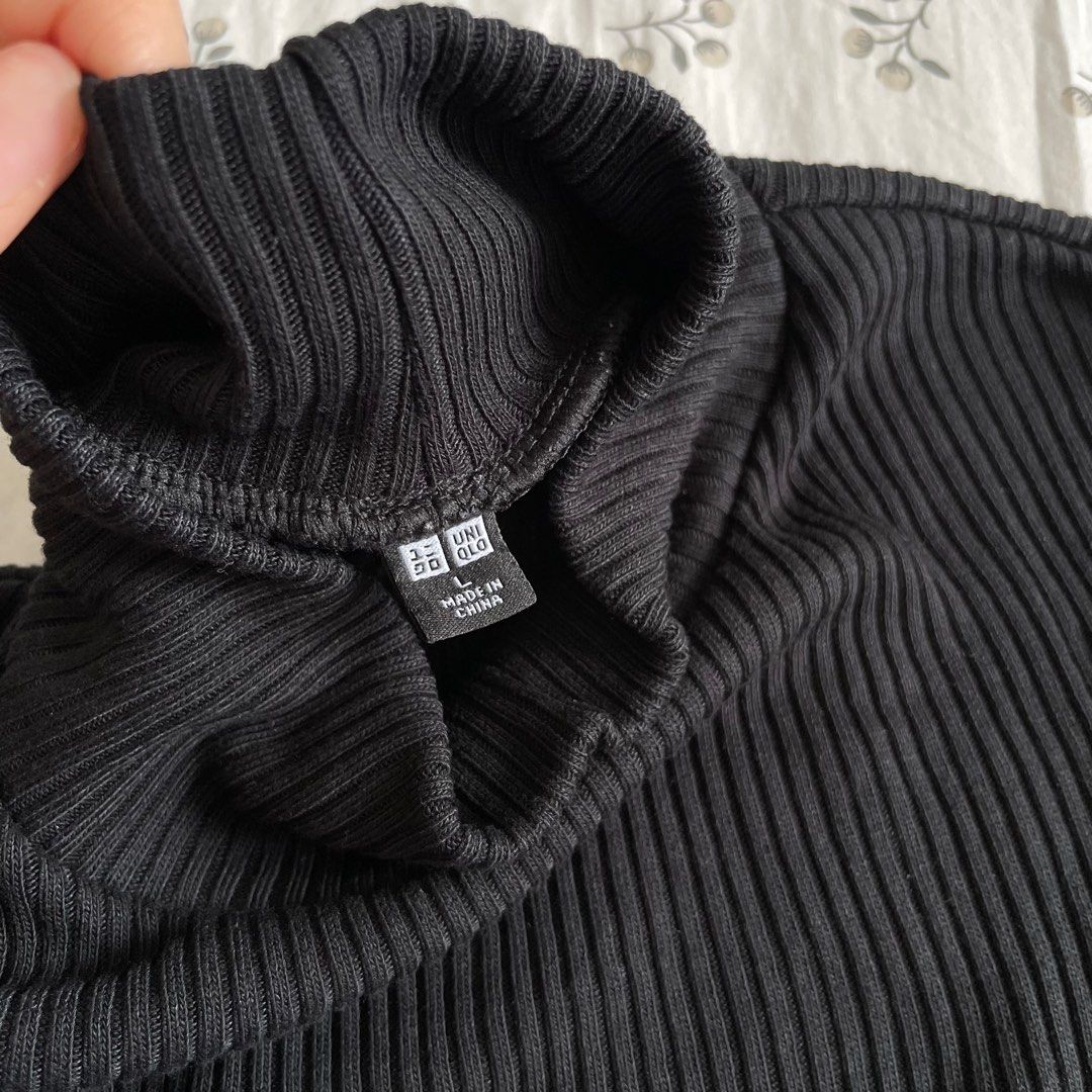 Uniqlo Black Turtleneck