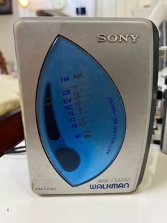 Vintage Sony Walkman WMFX193 Cassette player NOT WORKING DEFECTIVE / FOR display or Parts Only