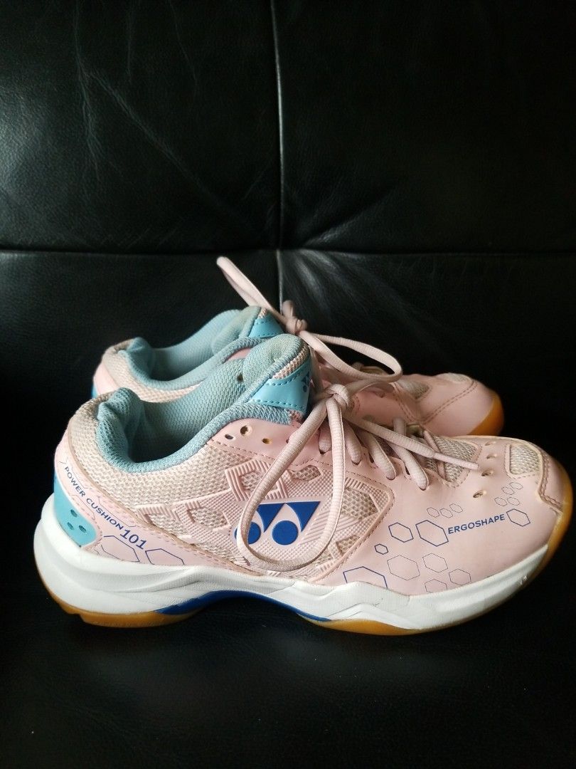 Yonex YY power cushion badminton shoes size 23