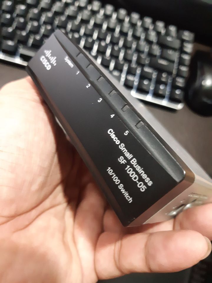 5-Port Desktop Network Switch (Category: Networking) located in Caloocan City. Submitted by ryejae (Listing ID 1323371022, Image 1). Description: Cisco SF100D-5 | 1-/100 5-port desktop netwotk switch | .