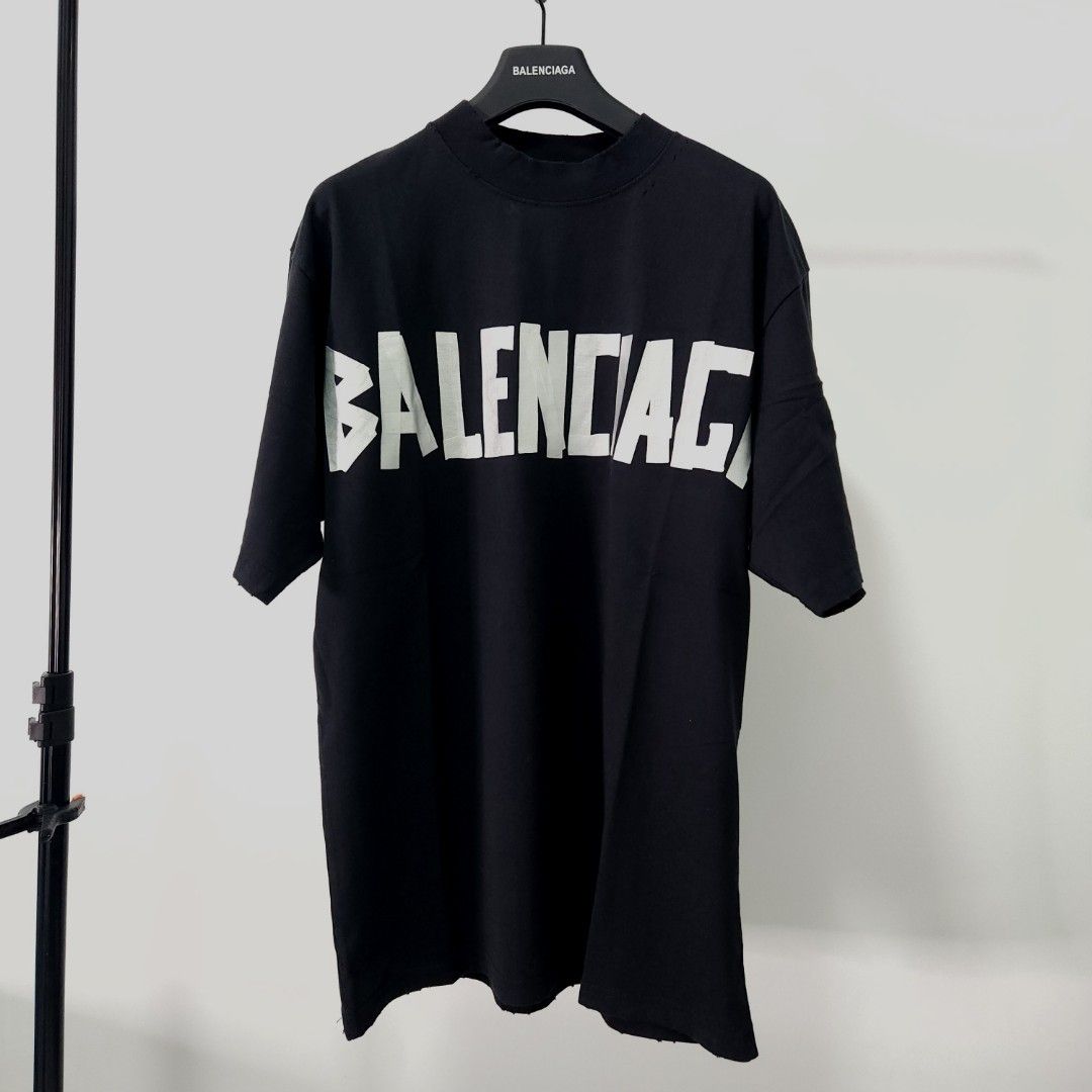 Balenci New Tape Type Print Logo Tee T-Shirt in Black Medium Fit
