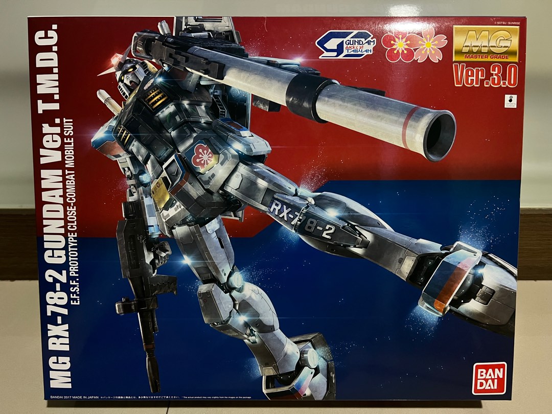 🔥 鋼彈大河原邦男T.M.D.C. MG 1/100 RX-78-2 台灣限定, 書籍