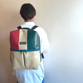 （分類：）位於 。 由 avocado_ouo 提交（商品編號 1323365961，圖片 1）。簡介： 。
