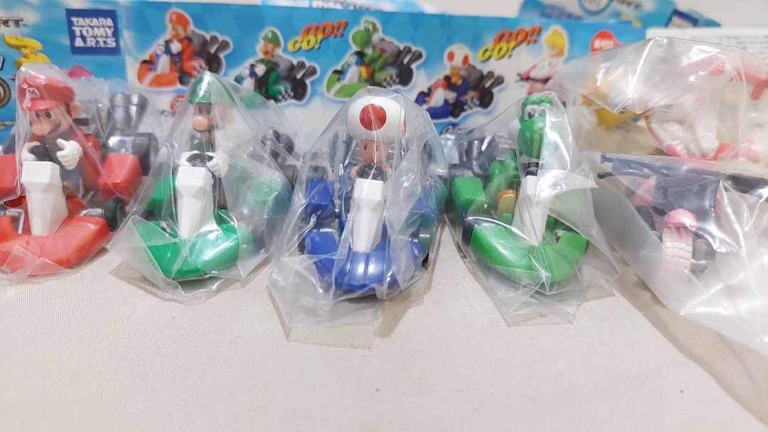 全新 Takara Tomy Yujin 扭蛋 MarioKart Wii Figure and Racing Car 每套$140全新未開 ...