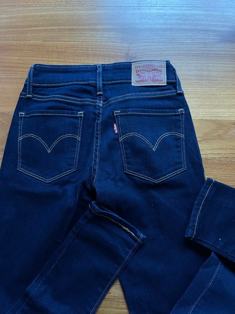 Levi's 711 skinny dark blue top