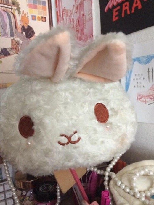 Bunny Rabbit Bag (Category: Shoulder Bags) located in Quezon City. Submitted by dphnhere (Listing ID 1323277698, Image 1). Description: White cute bunny rabbit bag with pearl chain strap For the small bag girlies RFS: Decluttering.