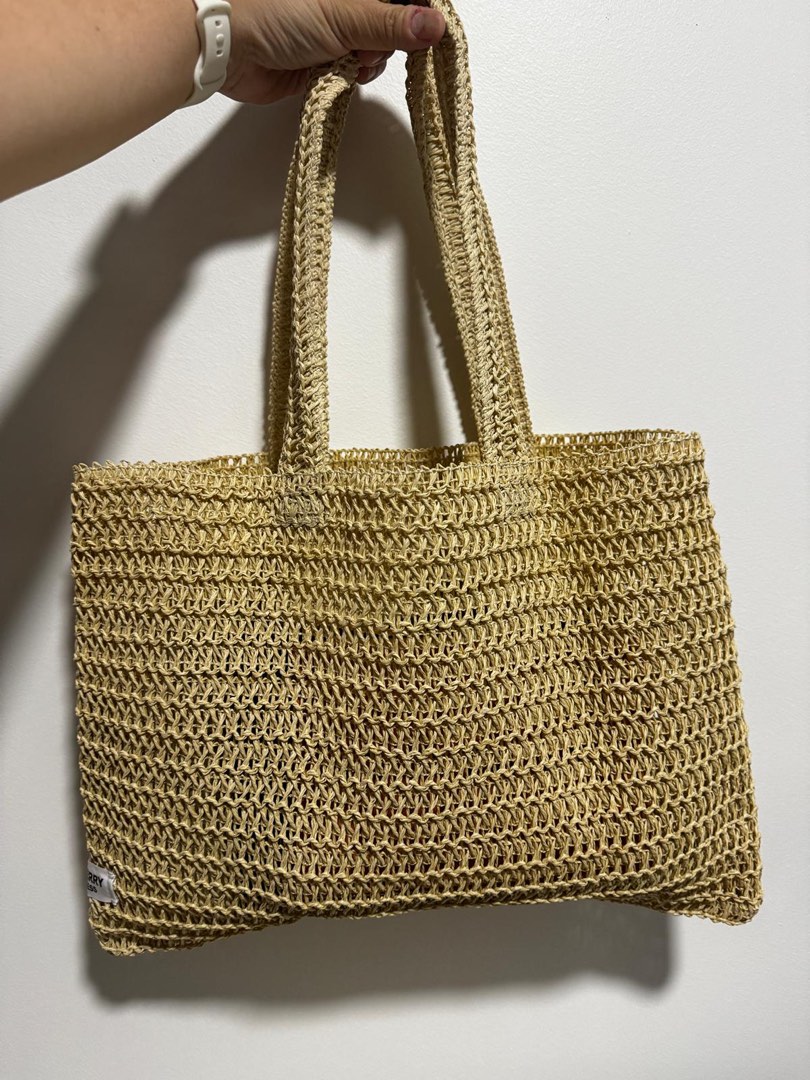 Burberry straw bag shop