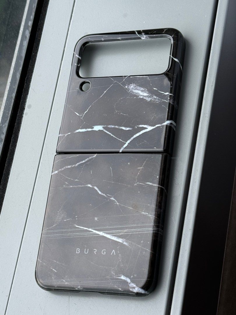 Burga phone cases Z Flip 4 - Php 1000 each (Category: Cases & Sleeves) located in Taguig. Submitted by jillytearjerky (Listing ID 1323274746, Image 2). Description: Burga phone cases for Samsung Z Flip 4 Take all 3 for Php 2850 Rfs: upgraded phone See photos for details Pay via GCash and pickup from Taguig City.