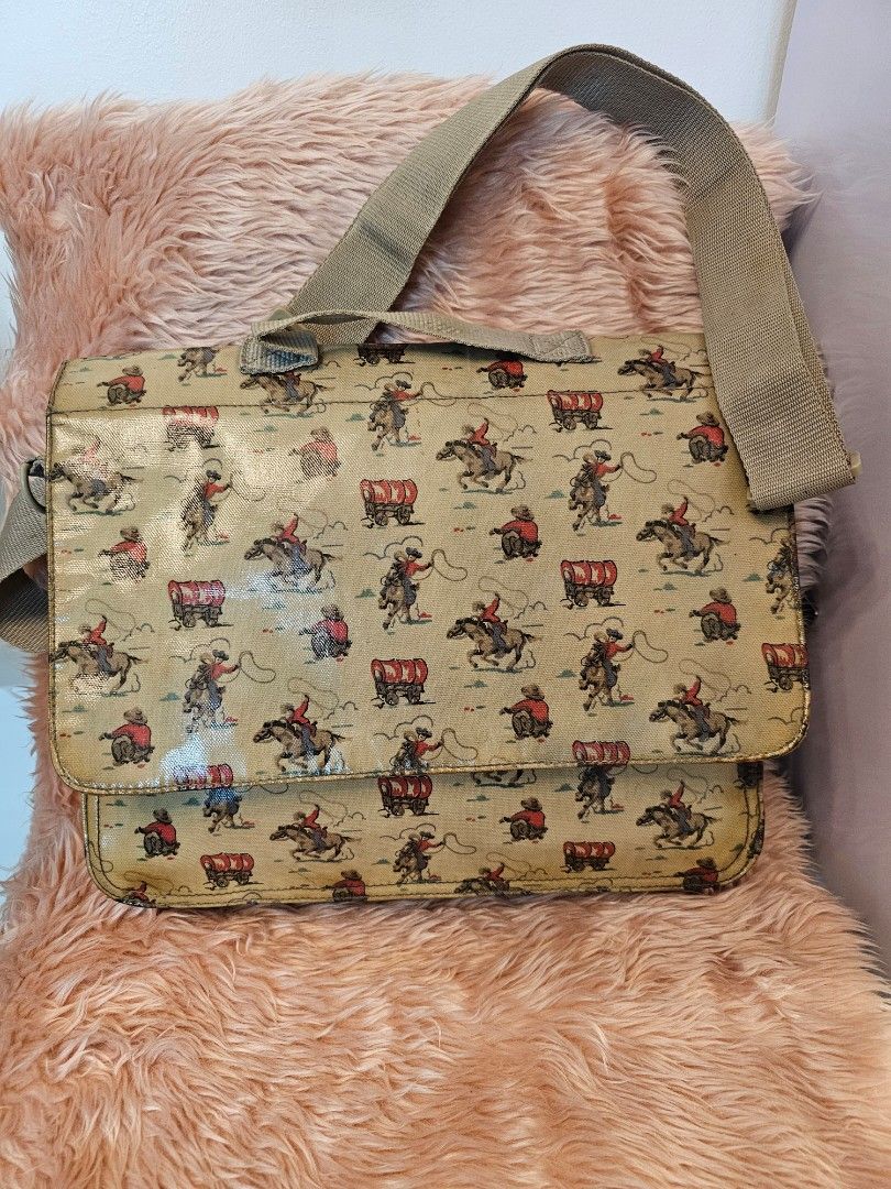 Pamigay sale Cath Kidston London messenger baby bag Women s Fashion Bags Wallets Cross body Bags on Carousell