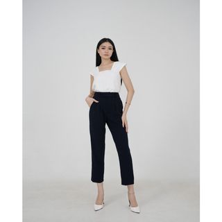 (Kategori: ) berada di . Dikirim oleh amriellecloset (ID iklan 1323386676, Gambar 1). Deskripsi: .