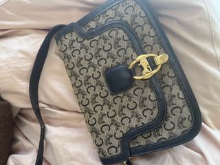 （分類：）位於 。 由 hellojas_mine 提交（商品編號 1323320581，圖片 1）。簡介： 。