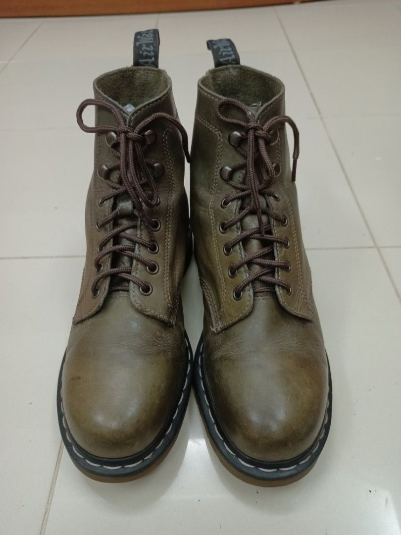 Dr Martens Boots 8 UK Men s Fashion Footwear Boots on Carousell