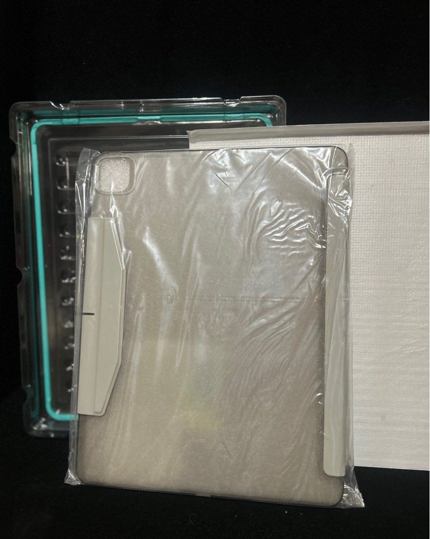 ESR Ipad Pro 12 Case & Screen Protector Set (Category: Cases & Sleeves) located in Macabebe. Submitted by omochayaph (Listing ID 1323301279, Image 3). Description: 📌Please read carefully📌 👉Condition: Brand new 👉I took it out of the box to take picture. 👉Box may have dents and stains due to storage. 👉Please manage your expectations on Japan Surplus Item. 👉All items are Authentic/ Original. 👉Country of Origin: Japan🇯🇵 👉All Fragile items 
