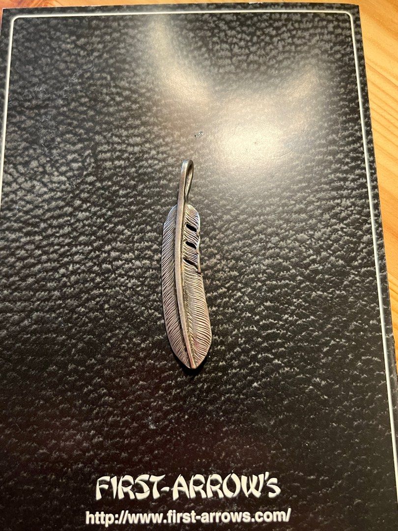 First Arrows top Feather Pendant M