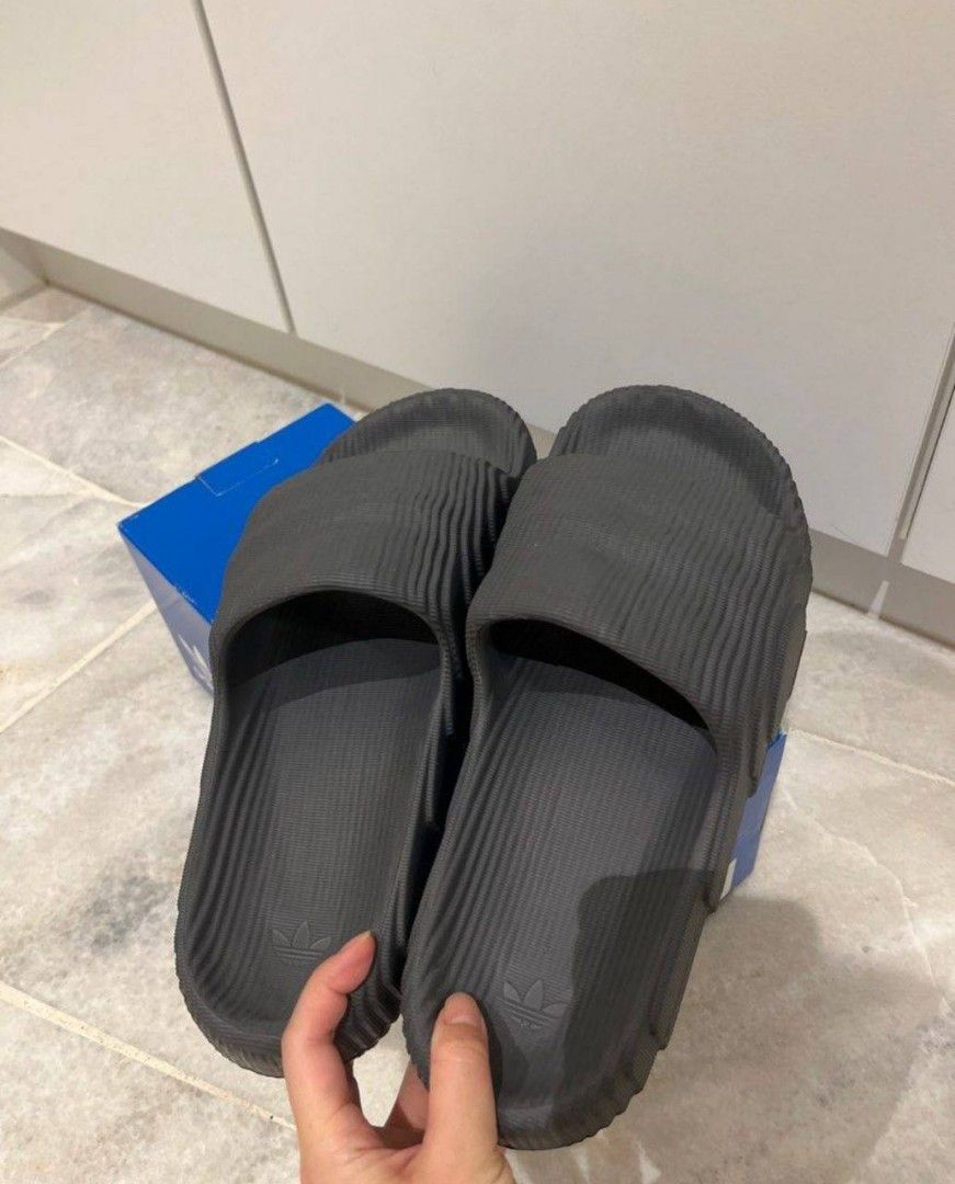 Sale adidas slides 2025
