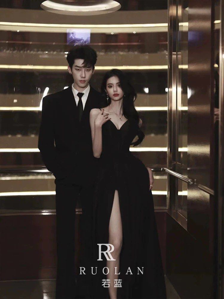 Formal party gowns store