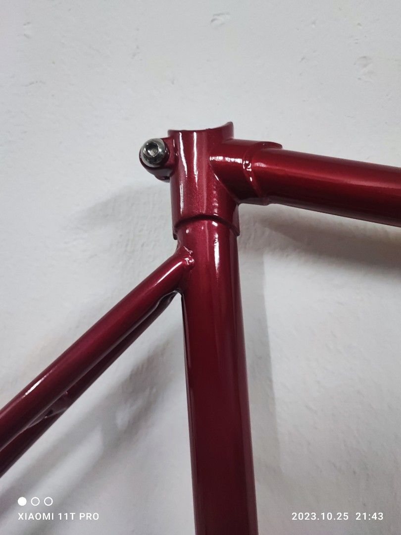 Frames (Category: Bicycles) located in Kuala Lumpur. Submitted by kuan817806611 (Listing ID 1323370833, Image 3). Description: fixie frame vantage 700c 52cm tinggi.