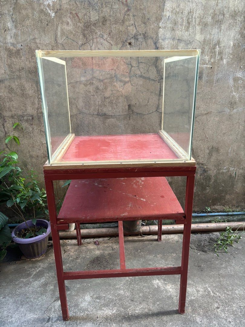Glass Enclosed Table (Category: Tables & Sets) located in Manila. Submitted by prettygab03 (Listing ID 1323359859, Image 3). Description: Enclosed Chicken Tadtaran Table Heavy Duty May lagayan pa sa ilalim Bakal ang Paa Sobrang Sturdy RFS: we end up our Roasted Chicken Business.