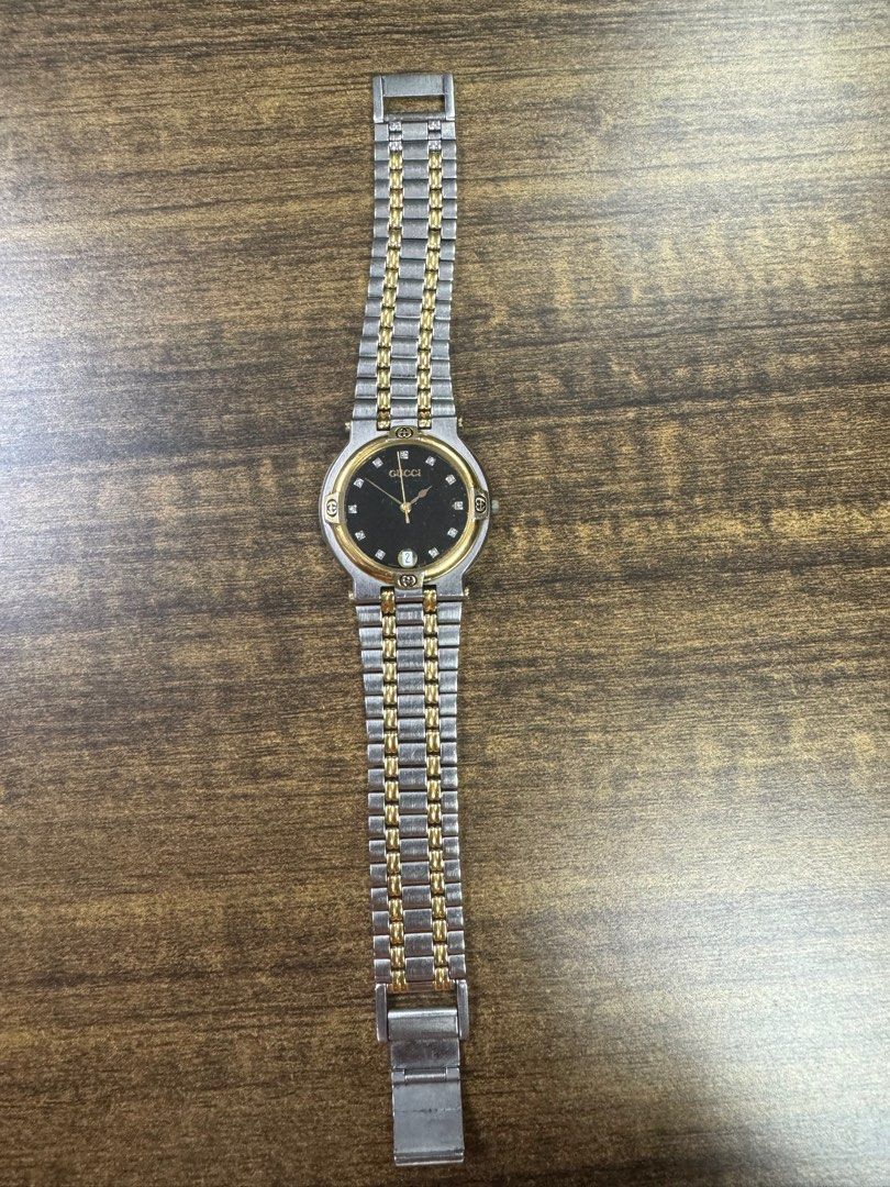 Gucci 9000m Diamond Deck Watch