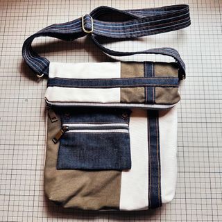 （分類：）位於 。 由 elke3313 提交（商品編號 1323425651，圖片 1）。簡介： 。