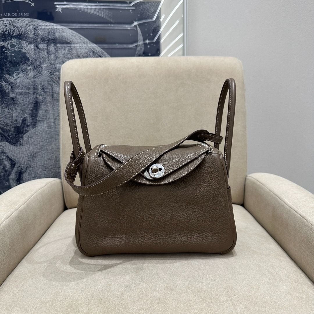 Hermes tc leather shop