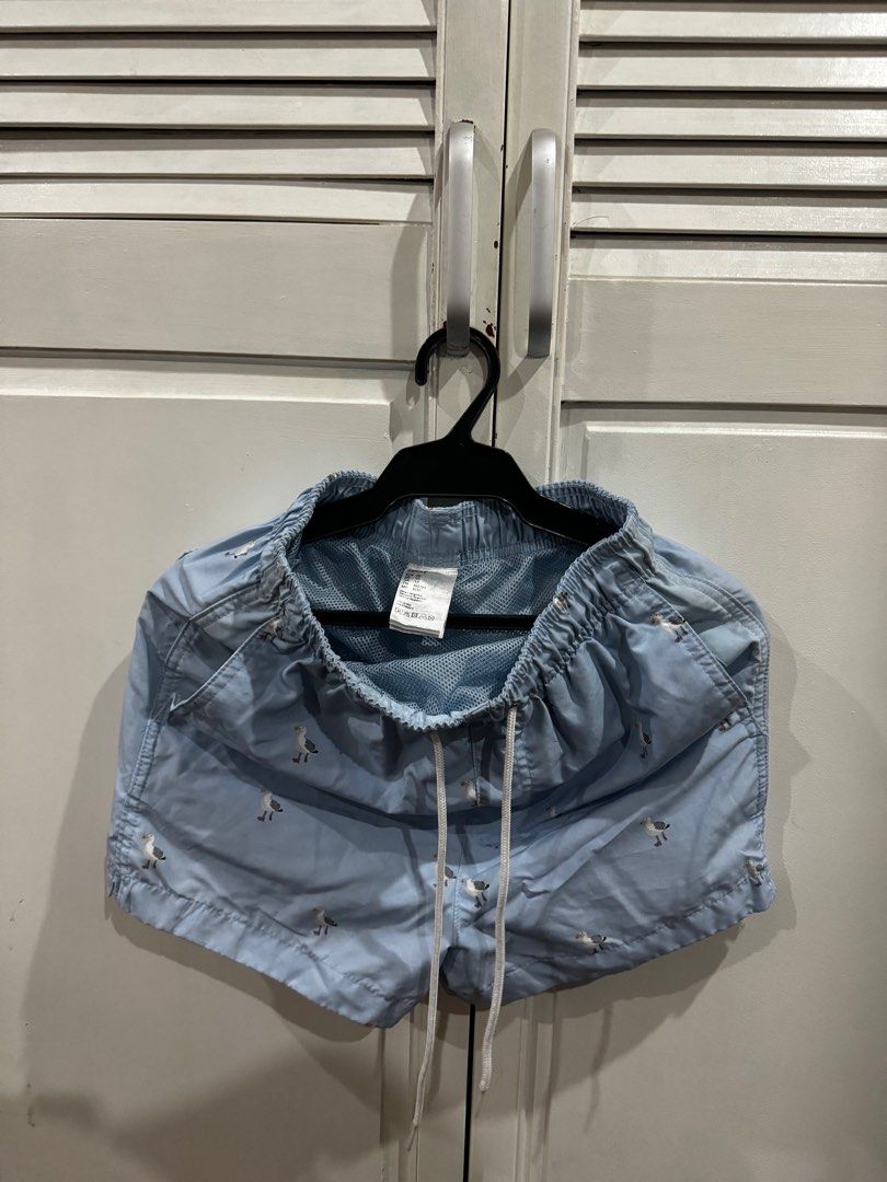 H&M Men’s Board Shorts (Category: Swim Trunks & Board Shorts) located in Kawit. Submitted by erickpasco (Listing ID 1323354812, Image 1). Description: good condition, 550 each take both 1k Blue - XS Leopard - S.
