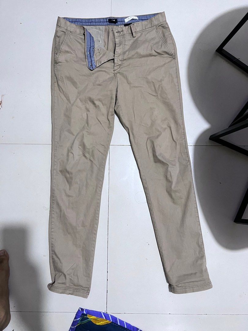 H&M Slim Fit Pants (Category: Chinos) located in Valenzuela. Submitted by gotdrip (Listing ID 1323377678, Image 3). Description: H&M Slim Fit Pants - Size: Medium - Color: Khaki - RFS: Does't fit me anymore - Preloved item not ukay .